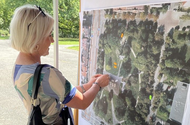 Veřejné setkání - náměstí Míru (zdroj fotografií: Útvar koncepce a rozvoje města Plzně) 19168408